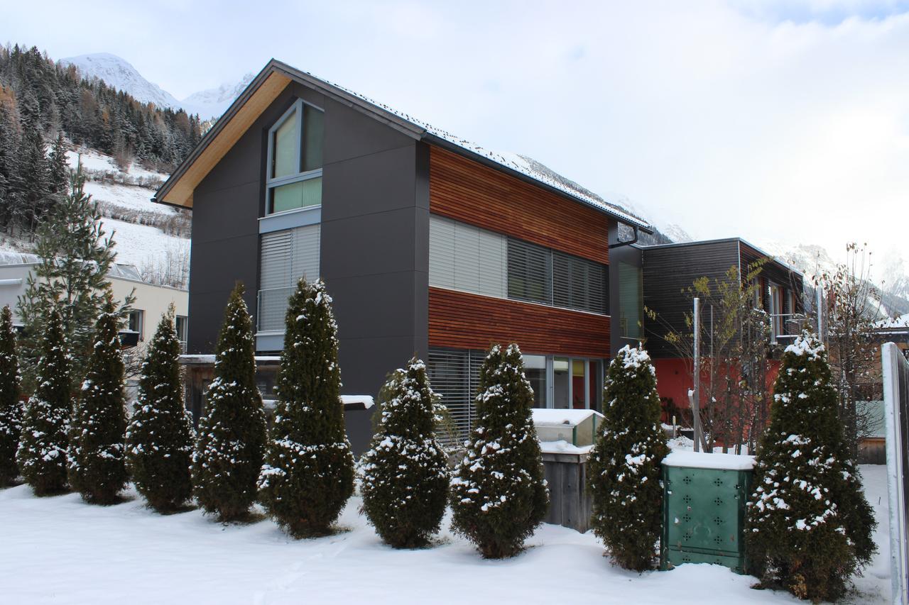 Haus Arosa Lägenhet Pettneu am Arlberg Exteriör bild